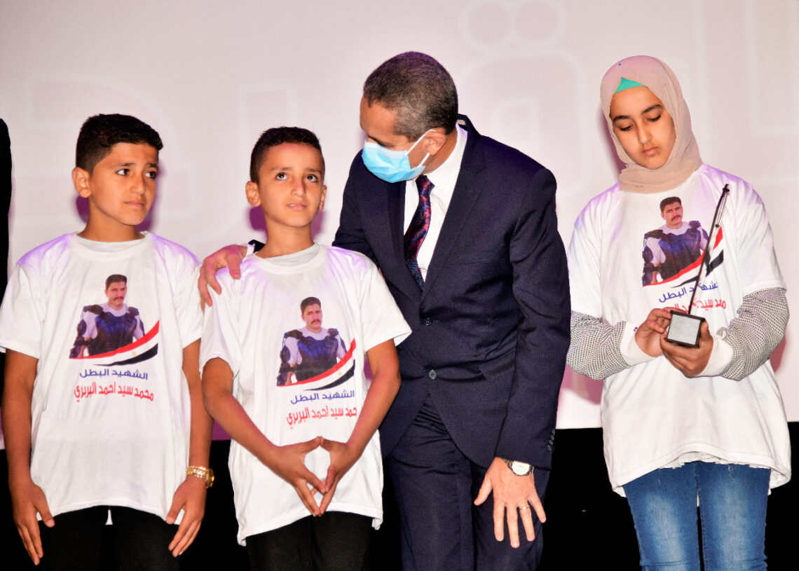 محافظ الغربية يكرم 48 من أسر شهداء الجيش والشرطة فى احتفالات أكتوبر والعيد القومي للمحافظة 19 - جريدة المساء محافظ الغربية يكرم 48 من أسر شهداء الجيش والشرطة فى احتفالات أكتوبر والعيد القومي للمحافظة 18 - جريدة المساء