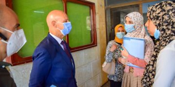 وكيل وزارة الصحة بالشرقية يوجه بسرعة تسجيل وتطعيم جميع المواطنين بلقاح كورونا دون انتظارهم رسالة لتحديد الموعد 1 - جريدة المساء