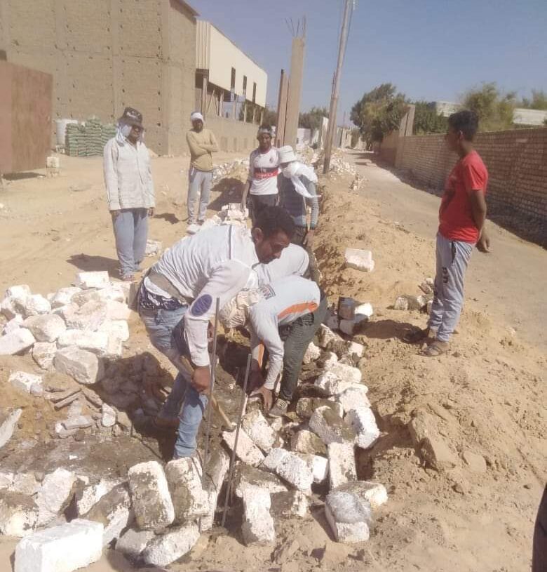 إزالة بناء مخالف على أرض زراعية بقرية "العزيمة" .. فى المنيا 19 - جريدة المساء