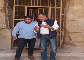 المشرف على آثار النوبة يتفقد منطقتى عمدا والسبوع الأثريتين 22 - جريدة المساء