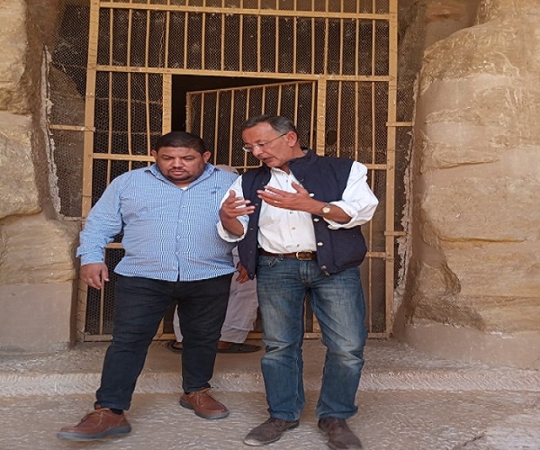 المشرف على آثار النوبة يتفقد منطقتى عمدا والسبوع الأثريتين 19 - جريدة المساء
