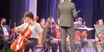 محمد الصايغ يبدع بالعزف على ألة "التشيللو" بأوبرا دمنهور 1 - جريدة المساء