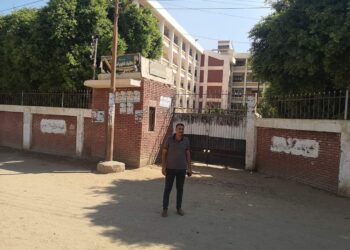 رئيس قرية "اسطال" بالمنيا يتابع أعمال النظافة العامه استعدادًا لاستقبال العام الدراسى الجديد 17 - جريدة المساء