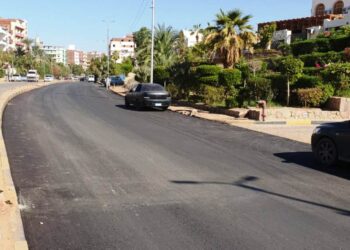 محافظ أسوان يتابع أعمال تطوير وتجميل ورصف الشوارع الرئيسية والداخلية 29 - جريدة المساء