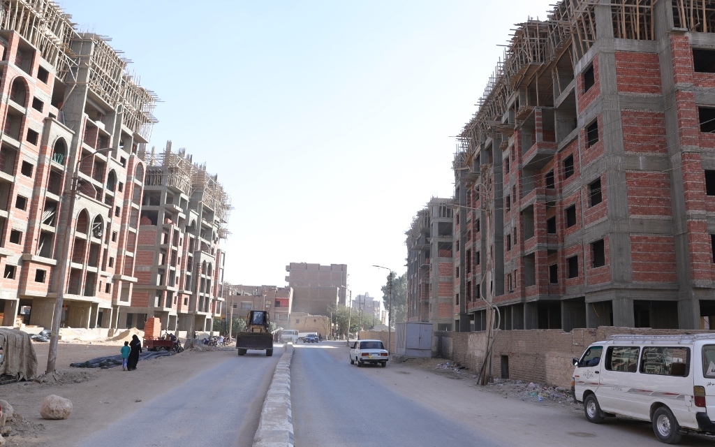 محافظ سوهاج يتابع الموقف التنفيذي لإنشاء 20 عمارة سكنية ضمن مشروع التطوير العمراني 18 - جريدة المساء محافظ سوهاج يتابع الموقف التنفيذي لإنشاء 20 عمارة سكنية ضمن مشروع التطوير العمراني 17 - جريدة المساء