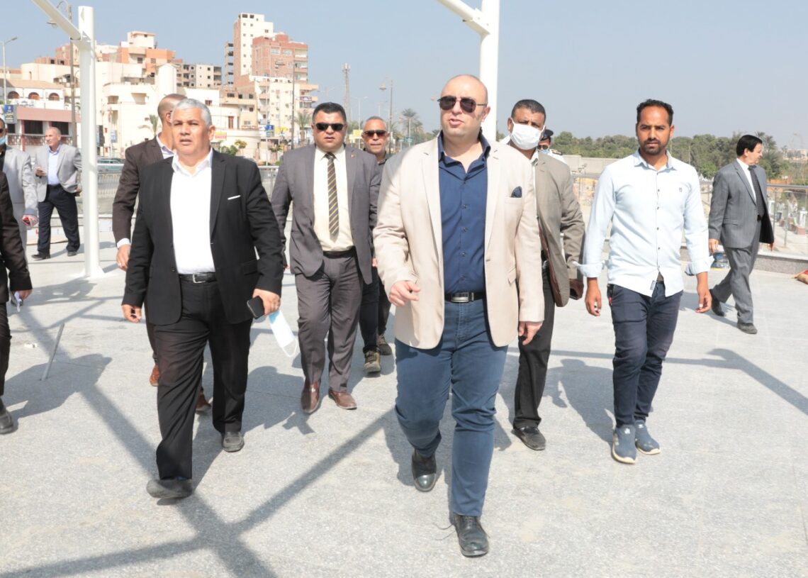 محافظ بني سويف يتفقد الأعمال النهائية بمشروع تطوير كورنيش النيل السفلي   19 - جريدة المساء