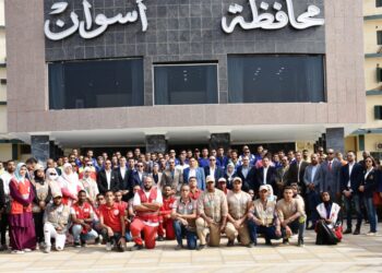 محافظ أسوان يقرر تشكيل لجنة للإشراف على جهود المجتمع المدنى في إعادة إعمار المنازل المتضررة من السيول 15 - جريدة المساء