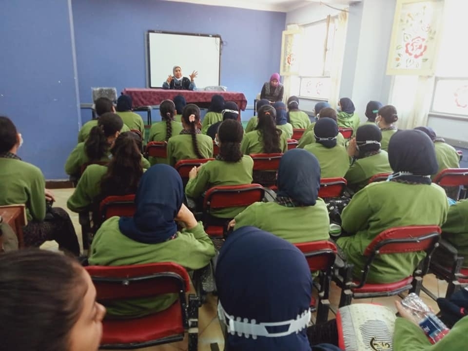 ندوات للتوعية بمخاطر الزواج المبكر للأطفال بسوهاج 15 - جريدة المساء