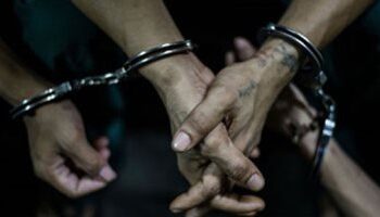 امن سوهاج : خادمة وزوجها وراء اختطاف ابنة مقاول 23 - جريدة المساء