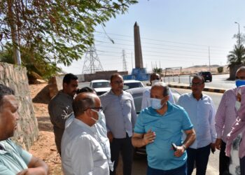 محافظ أسوان : سرعة إزالة أثار السيول ورفع القمامة والمخلفات 31 - جريدة المساء