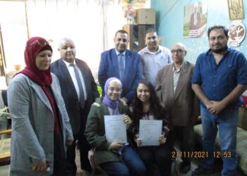 تعليم المنيا يكرم طالبتين حاصلتين علي دبلوم الدلف الفرنسي الدولي 31 - جريدة المساء