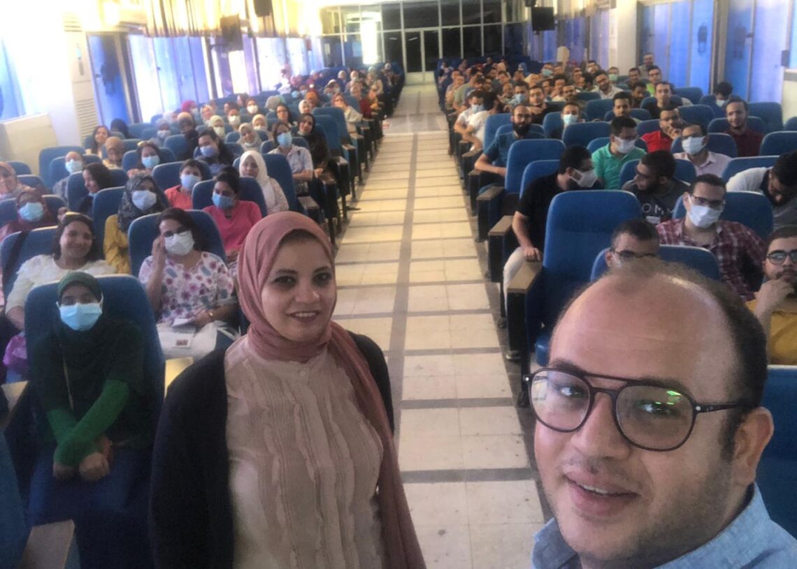 دورة تدريبية لأطباء الامتياز بمستشفي سوهاج الجامعي 20 - جريدة المساء دورة تدريبية لأطباء الامتياز بمستشفي سوهاج الجامعي 19 - جريدة المساء