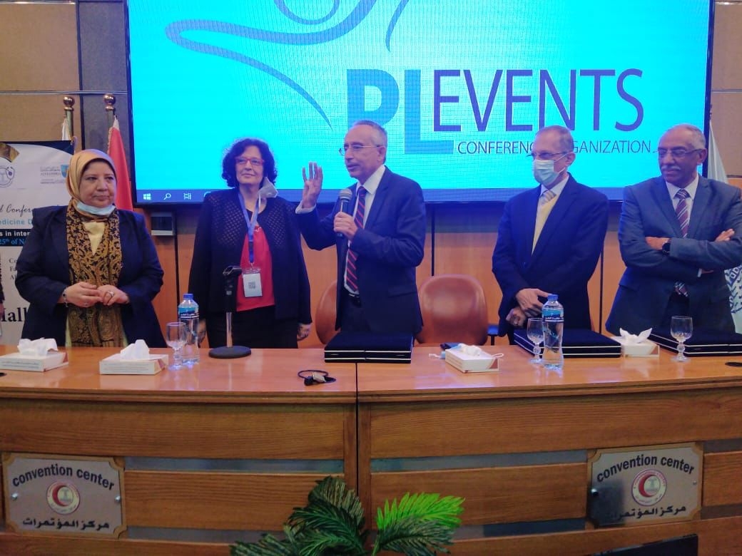 جامعة الاسكندرية تفتتح المؤتمر السنوي لقسم امراض الباطنة 20 - جريدة المساء جامعة الاسكندرية تفتتح المؤتمر السنوي لقسم امراض الباطنة 19 - جريدة المساء