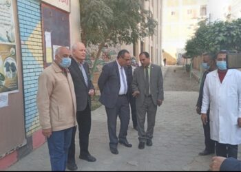 وكيل تعليم القليوبية يشدد علي تفعيل الإجراءات الاحترازية بمدارس قليوب 35 - جريدة المساء