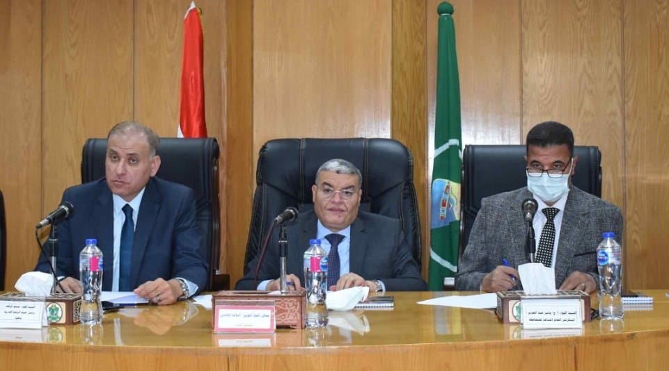 محافظ المنيا يوافق على بدء إجراءات التقنيين لـ 143 طلبا على أراضي أملاك الدولة 18 - جريدة المساء محافظ المنيا يوافق على بدء إجراءات التقنيين لـ 143 طلبا على أراضي أملاك الدولة 17 - جريدة المساء