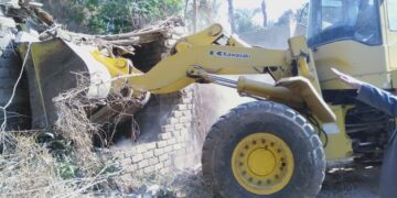 إزالة 11 حالة تعد على أراضي أملاك الدولة بأسيوط 9 - جريدة المساء