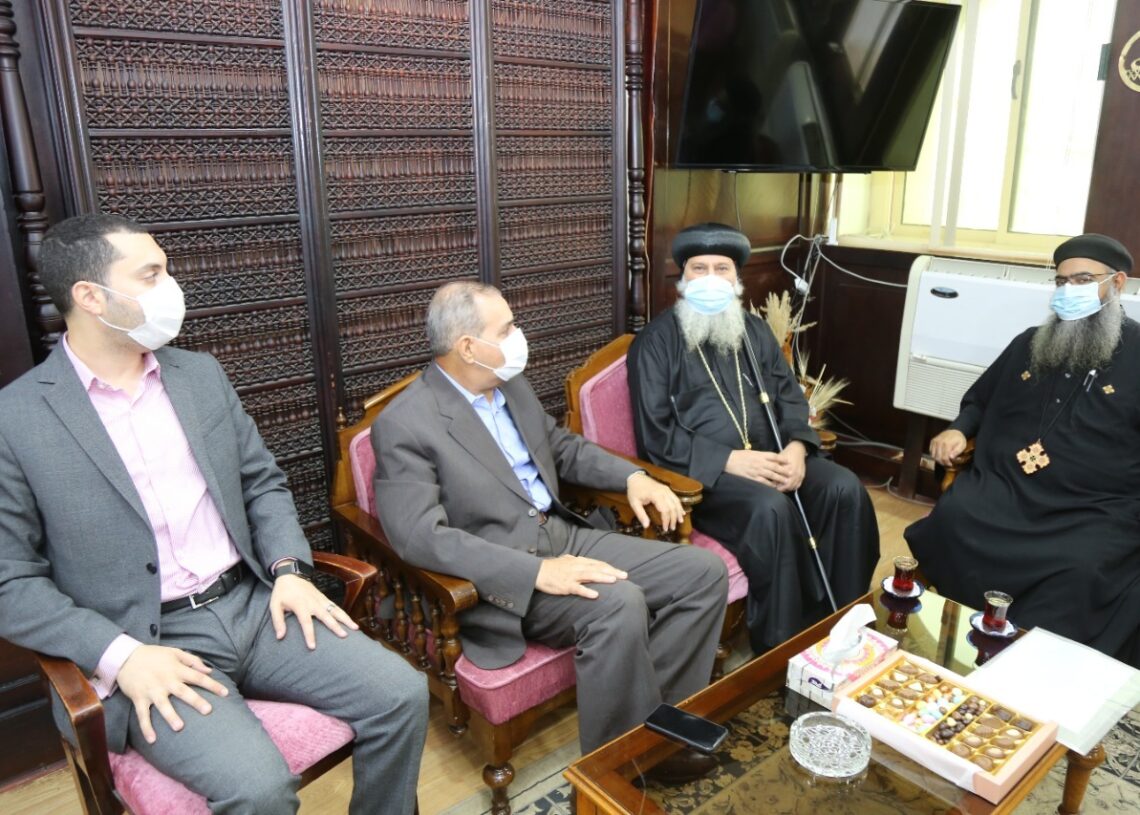 محافظ كفر الشيخ يستقل نيافة الأنبا ماركوس 20 - جريدة المساء محافظ كفر الشيخ يستقل نيافة الأنبا ماركوس 19 - جريدة المساء