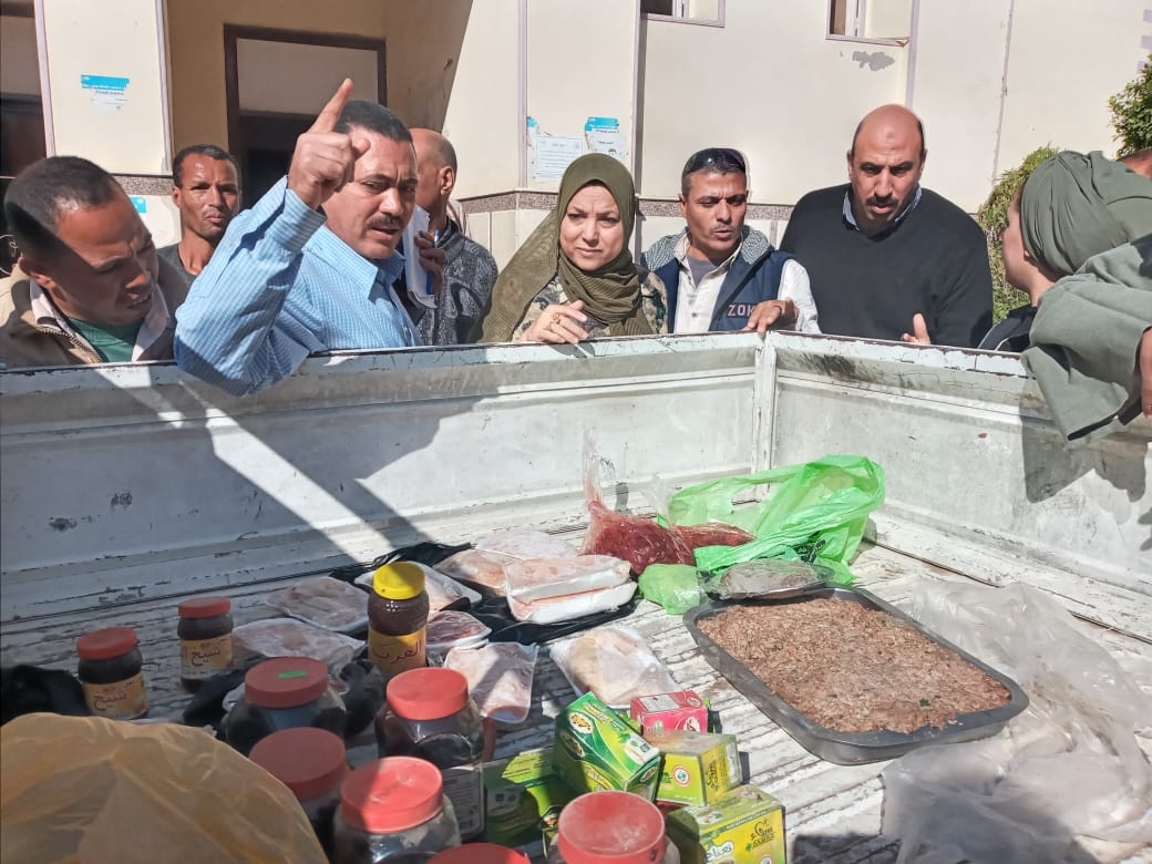 ضبط لحوم غير صالحة للاستهلاك الآدمي خلال حملة بمركز القوصية بأسيوط 20 - جريدة المساء ضبط لحوم غير صالحة للاستهلاك الآدمي خلال حملة بمركز القوصية بأسيوط 19 - جريدة المساء
