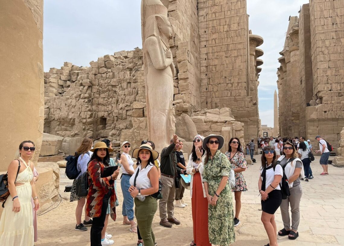 الفنانات المشاركات في "منتدى المرأة العالمي للفنون" في جولة بالأقصر 17 - جريدة المساء الفنانات المشاركات في "منتدى المرأة العالمي للفنون" في جولة بالأقصر 16 - جريدة المساء