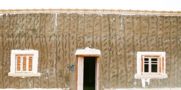 الأورمان تدعم إعادة إعمار بيوت الأسر الأولى بالرعاية بأسوان 1 - جريدة المساء