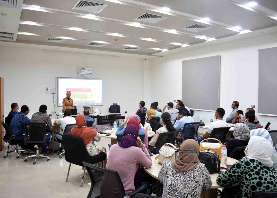 برنامج تدريبى لتاهيل المهندسين الجدد لمتابعة مشروعات المبادرة الرئاسية حياة كريمة بمياه سوهاج 17 - جريدة المساء