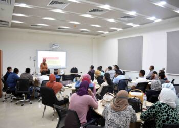 برنامج تدريبى لتاهيل المهندسين الجدد لمتابعة مشروعات المبادرة الرئاسية حياة كريمة بمياه سوهاج 25 - جريدة المساء