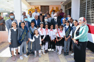 محافظ قنا يتابع انتظام الدراسة بمدرسة اللغات الإبتدائية بالألومنيوم  23 - جريدة المساء