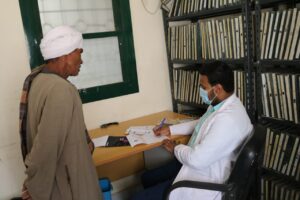 علاج ٧٠٨ مواطنين بالمجان فى قافلة جامعة جنوب الوادى بقرية البطحة بنجع حمادى 22 - جريدة المساء