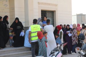 علاج ٧٠٨ مواطنين بالمجان فى قافلة جامعة جنوب الوادى بقرية البطحة بنجع حمادى 20 - جريدة المساء