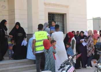 علاج ٧٠٨ مواطنين بالمجان فى قافلة جامعة جنوب الوادى بقرية البطحة بنجع حمادى 34 - جريدة المساء