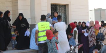 علاج ٧٠٨ مواطنين بالمجان فى قافلة جامعة جنوب الوادى بقرية البطحة بنجع حمادى 1 - جريدة المساء