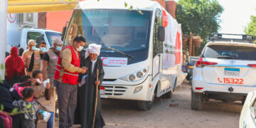 "الهلال الأحمر" يواصل تقديم مساعداته لأهالي ضحايا معدية المنوفية 1 - جريدة المساء