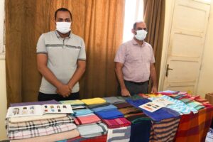 محافظ قنا ووفد وزارة التنمية المحلية تفقدوا معرض المنتجات الحرفية والتراثية بالمنطقة الصناعية بقفط 31 - جريدة المساء