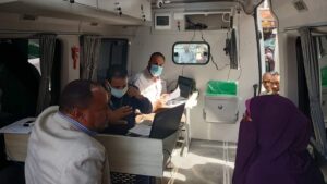 سيارة متنقلة لتقديم خدمات المركز التكنولوجى .. بقنا 22 - جريدة المساء