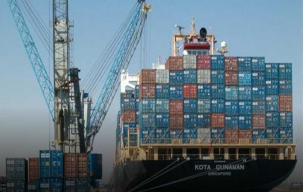 4.2 مليار جنيه ضرائب ورسوم بجمارك السويس في أكتوبر الماضى 18 - جريدة المساء