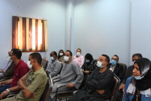 وفد البنك الدولى يتفقد المركز التكنولوجى بقفط 21 - جريدة المساء