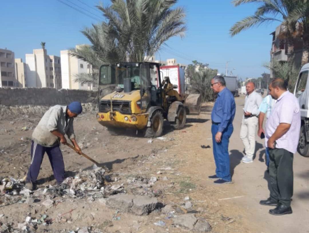 رئيس كفر البطيخ يبدأ فى تطوير وتجميل دوران ترعة حلاوة بطريق ميناء دمياط 17 - جريدة المساء