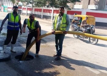 استعداداً للشتاء..تطهير شبكات الصرف الصحي بأبوحماد 17 - جريدة المساء