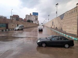 عمال مجالس المدن بالشرقية.. خلايا نحل بالشوارع والميادين لشفط المياه 28 - جريدة المساء عمال مجالس المدن بالشرقية.. خلايا نحل بالشوارع والميادين لشفط المياه 27 - جريدة المساء