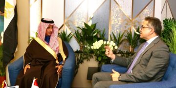 العنانى يلتقى الخطيب فى لندن ويؤكدان استمرار التعاون السياحى بين مصر والسعودية 1 - جريدة المساء