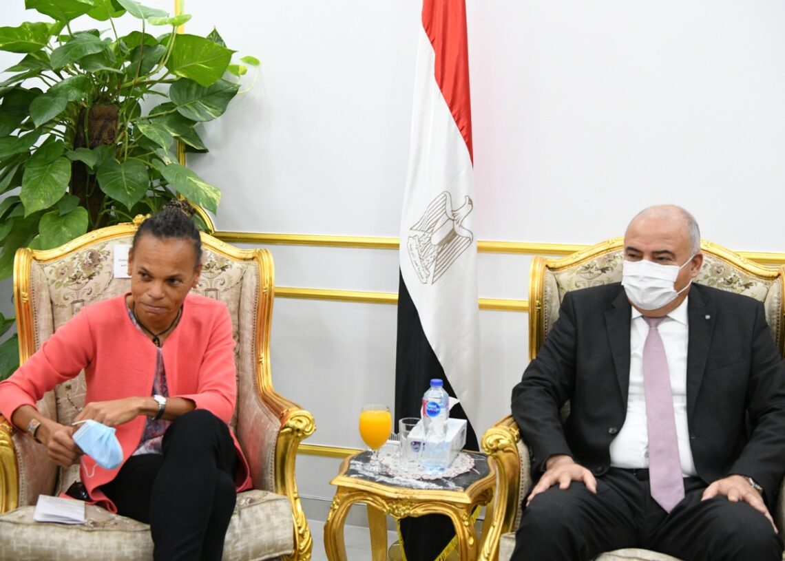 وفد الوكالة السويسرية يتابع تنفيذ عدد من المشروعات التنموية بقنا 19 - جريدة المساء