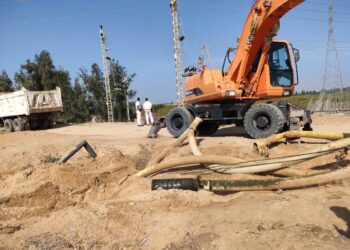 إزالة 101 حالة تعد على ترعة النصر بمطروح 26 - جريدة المساء