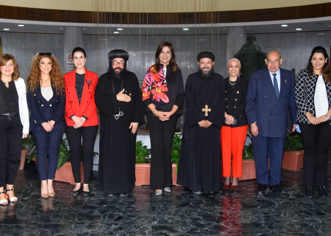 نبيلة مكرم : تعاون مع الكنيسة الأرثوذكسية ومؤسسة حياه كريمه من أجل تنمية المجتمع 24 - جريدة المساء