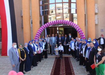 نائب وزير التعليم يشيد بمستوى طلاب المدرسة الدولية بالعبور 17 - جريدة المساء