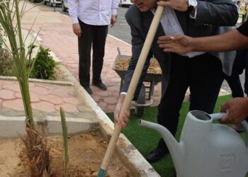 مدبولى و9 وزراء فى الوادي الجديد لتفقد المشروعات التنموية 25 - جريدة المساء