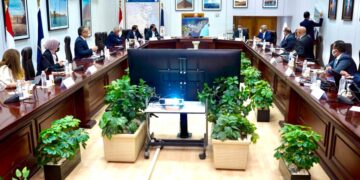 العناني والجزار يبحثان فرص الاستثمار السياحي في العلمين والساحل الشمالي 2 - جريدة المساء العناني والجزار يبحثان فرص الاستثمار السياحي في العلمين والساحل الشمالي 1 - جريدة المساء