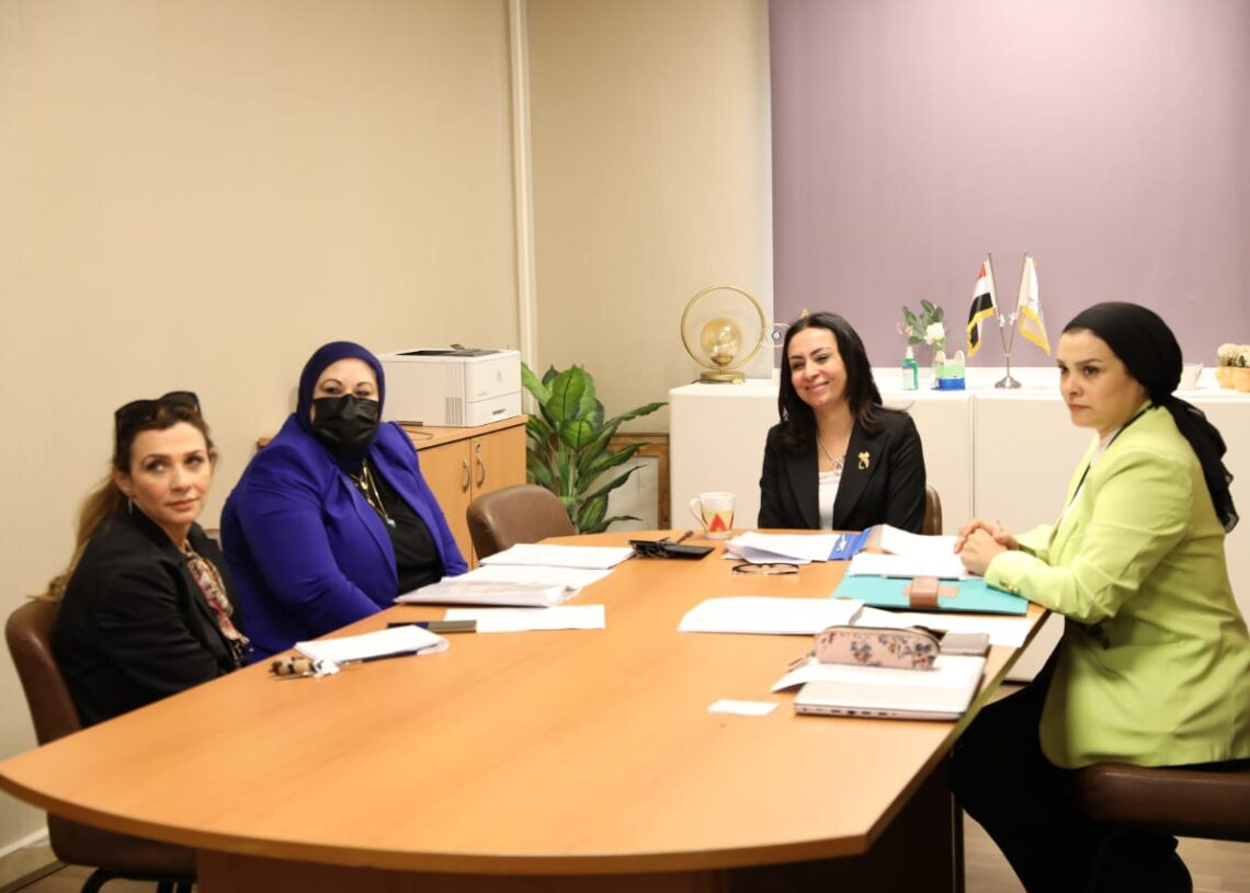 مايا مرسى تستعرض أنشطة "حملة ال ١٦يوما" لمناهضة العنف ضد المرأة 20 - جريدة المساء مايا مرسى تستعرض أنشطة "حملة ال ١٦يوما" لمناهضة العنف ضد المرأة 19 - جريدة المساء