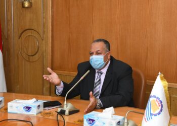 "سكرتير عام قنا" يترأس اجتماعا لمتابعة معدلات الأداء بملفى التصالح وتقنين أراضى الدولة 31 - جريدة المساء