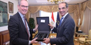 وزير الاتصالات يبحث مع سفير السويد بالقاهرة التعاون فى مجالات الذكاء الاصطناعى والابتكار والأمن السيبراني 2 - جريدة المساء وزير الاتصالات يبحث مع سفير السويد بالقاهرة التعاون فى مجالات الذكاء الاصطناعى والابتكار والأمن السيبراني 1 - جريدة المساء