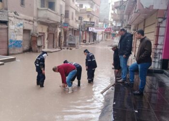 طوارئ بدسوق.. لرفع تراكمات المياة أولاً بأول 24 - جريدة المساء